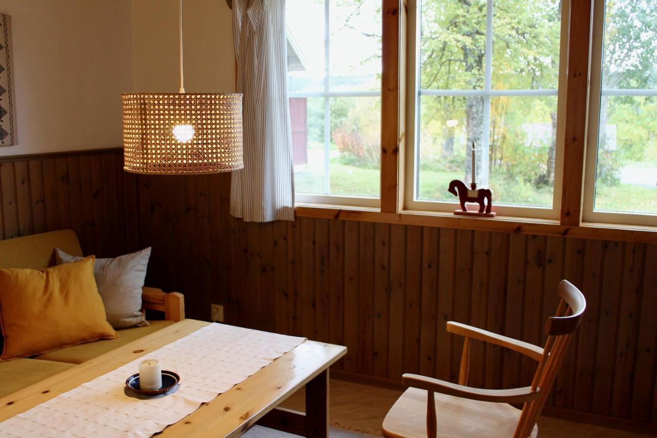 Lodge Backs Semesterby
