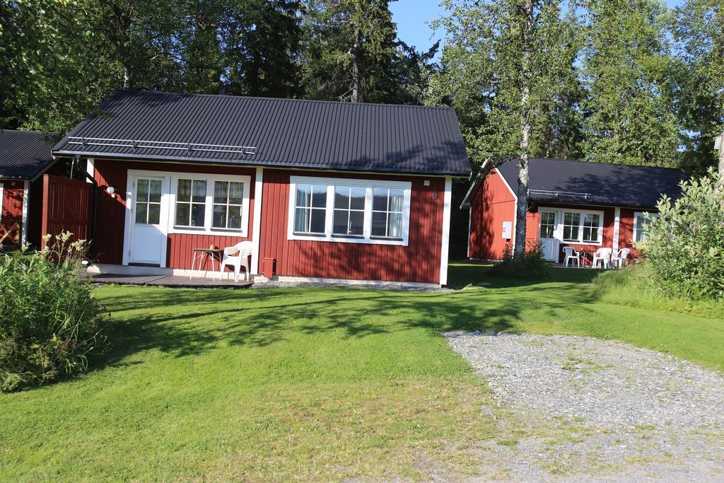Lodge Backs Semesterby *